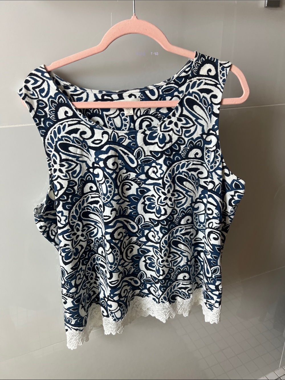 Coldwater Creek tank top with lace bottom size 2X like new
